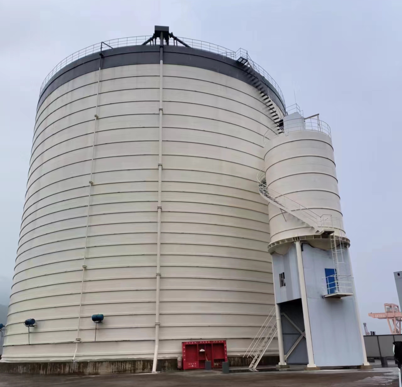 白玉10万吨水泥钢板库